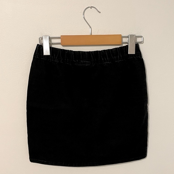 H&M Black Denim Mini Skirt
